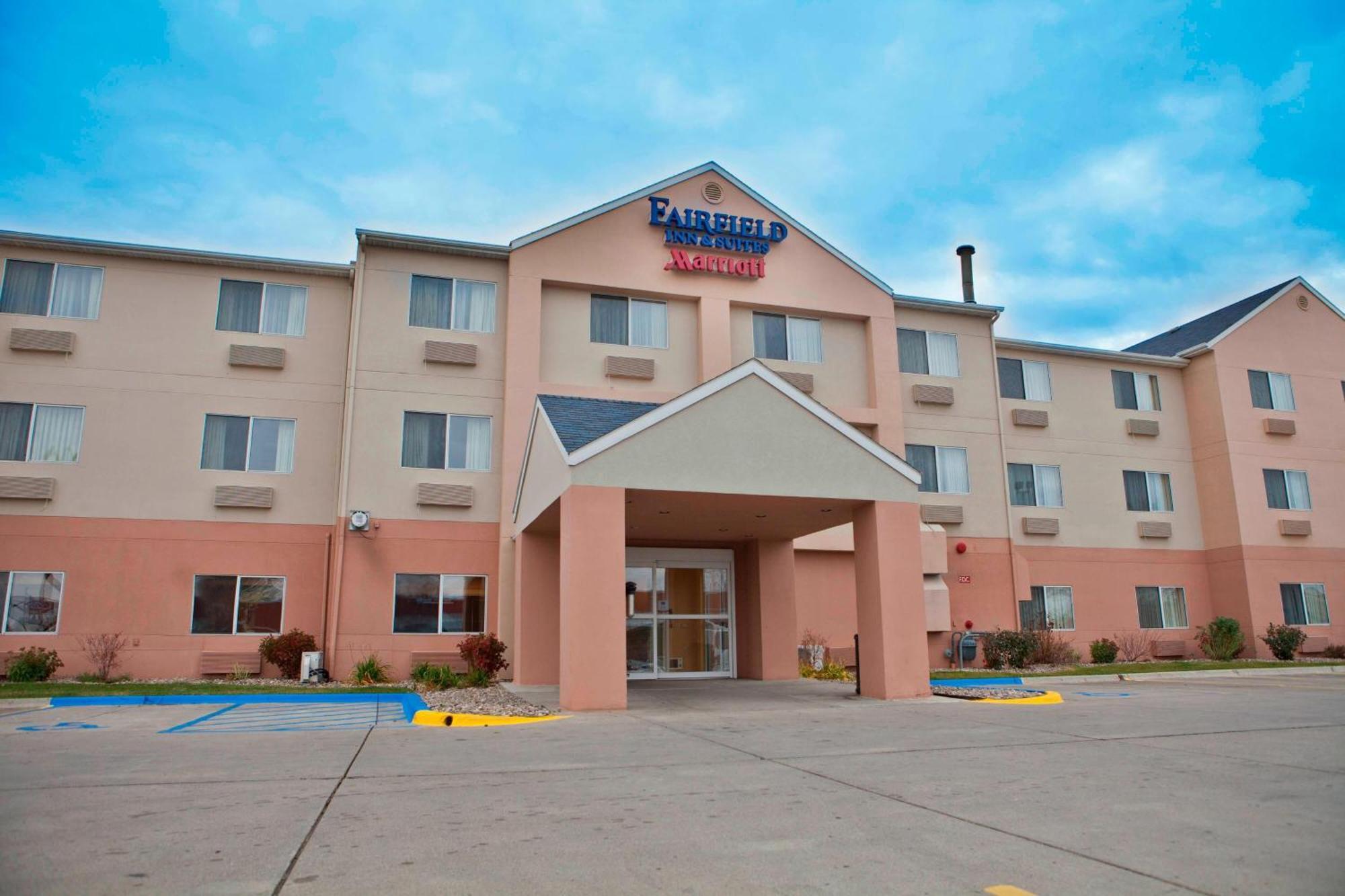 Fairfield Inn & Suites Bismarck South Exterior foto