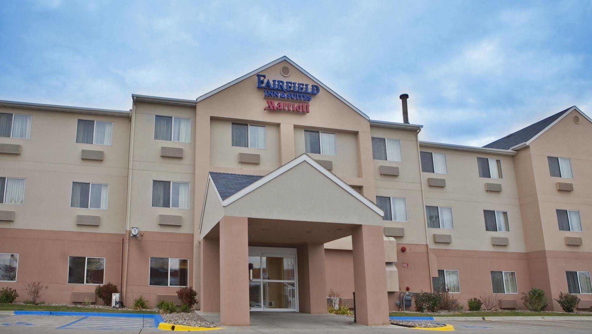 Fairfield Inn & Suites Bismarck South Exterior foto